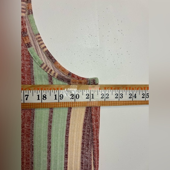 W5 Tank Top Blouse M Striped Multicolor Sleeveless Boho Stretch Button Down Chic - Picture 9 of 12